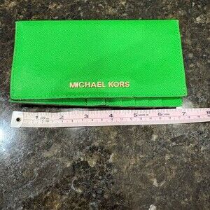 Michael Kors Wallet Womens Green Bifold Snap Closure ID Window Card Slots